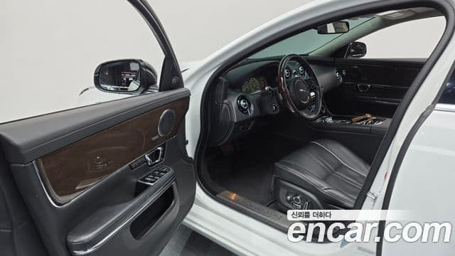 Jaguar All New XJ X351, 2016 11