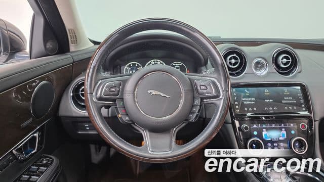 Jaguar All New XJ X351, 2016 13