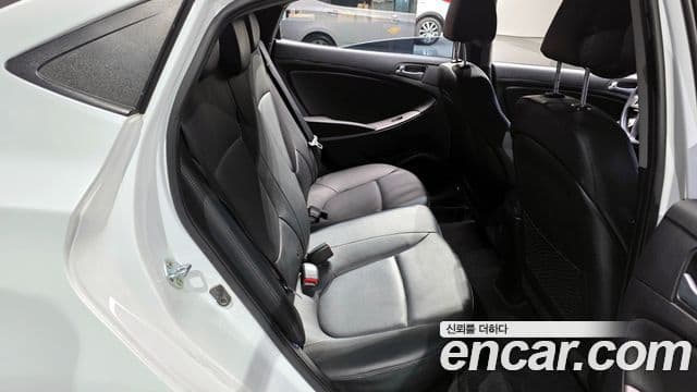 Hyundai Accent(новый кузов / новое поколение) Modern, 2016 12