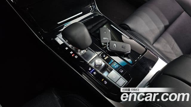 Kia K7 Premier гибрид Prestige, 2021 9