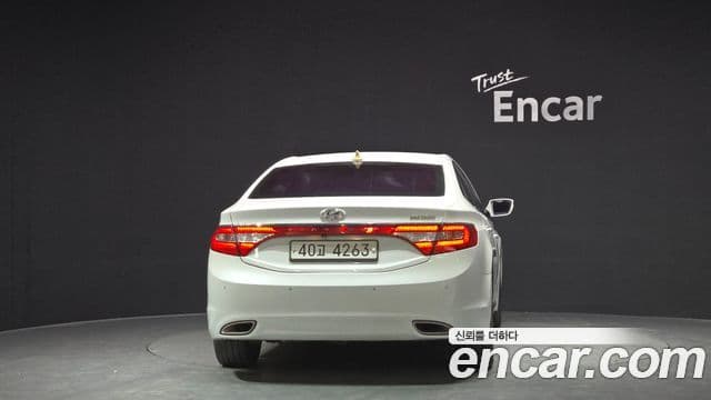 Hyundai Grandeur HG Executive, 2012 4