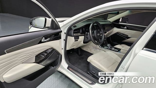 Kia K7 Premier гибрид Signature, 2020 11