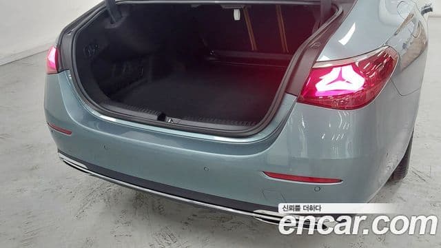 Mercedes-Benz E-класс W214 Avantgarde, 2025 11