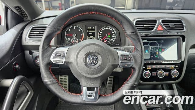 Volkswagen 시로코 2.0 TDI R-Line, 2013 13