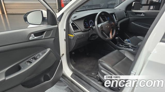 Hyundai All New Tucson Modern, 2017 11