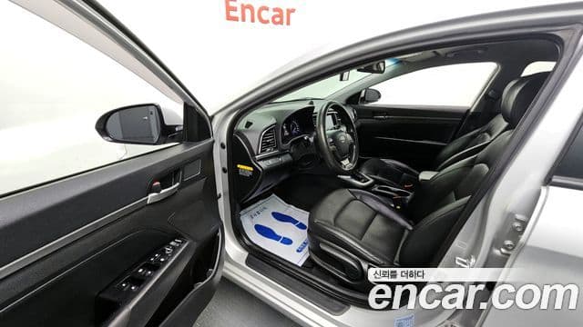 Hyundai Avante AD 1.6 GDI Smart, 2017 10