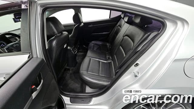 Hyundai Avante AD 1.6 GDI Smart, 2017 11