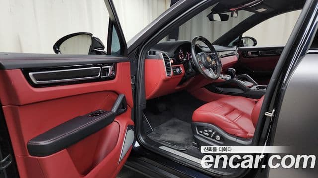 Porsche Cayenne (PO536) 3.0 купе, 2021 10