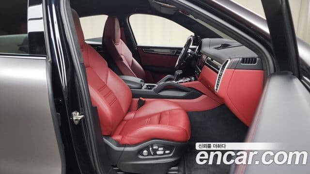 Porsche Cayenne (PO536) 3.0 купе, 2021 11