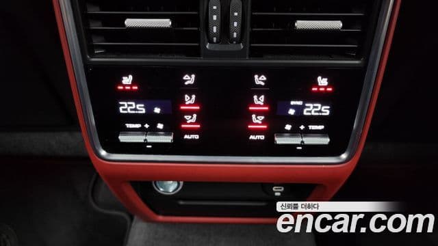 Porsche Cayenne (PO536) 3.0 купе, 2021 19