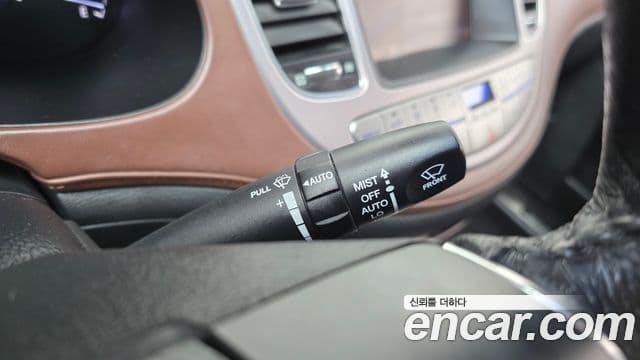 Hyundai Genesis VIP팩, 2012 17