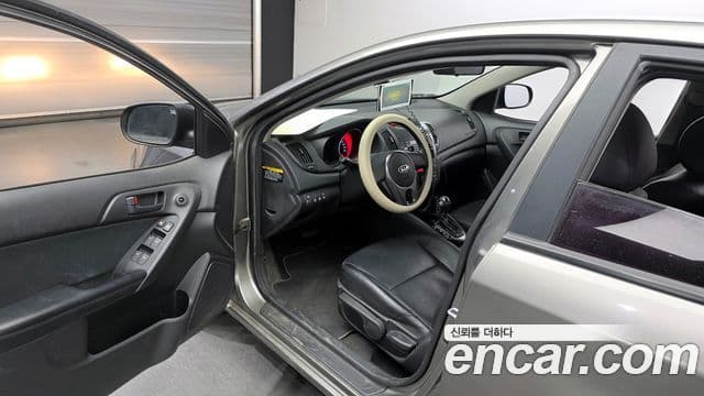 Kia Forte Eco Plus, 2011 10