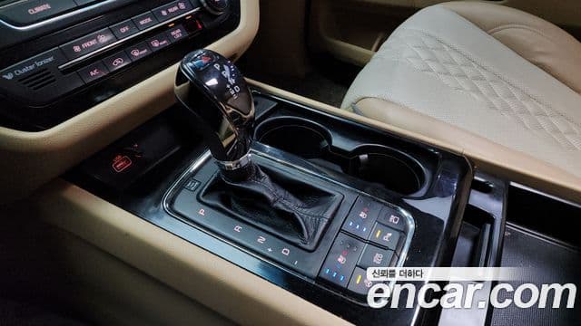 Kia All New Carnival Noblesse, 2016 9