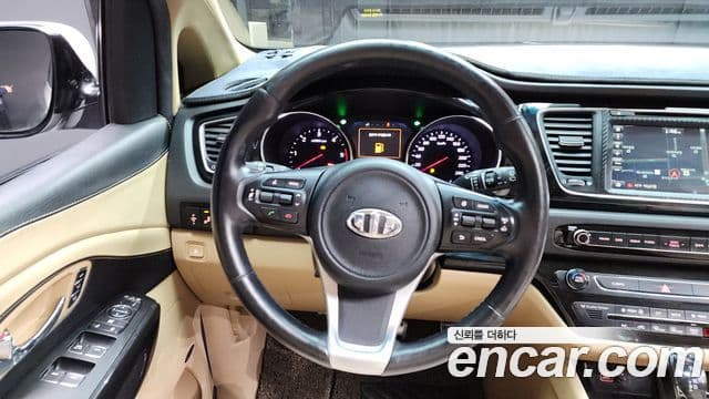 Kia All New Carnival Noblesse, 2016 13