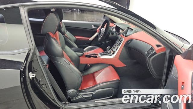 Hyundai Genesis купе 200 турбо R, 2009 11