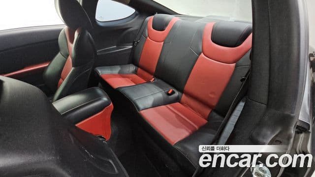 Hyundai Genesis купе 200 турбо R, 2009 12