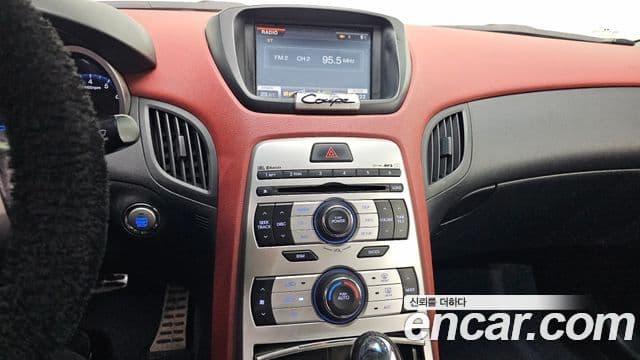 Hyundai Genesis купе 200 турбо R, 2009 17