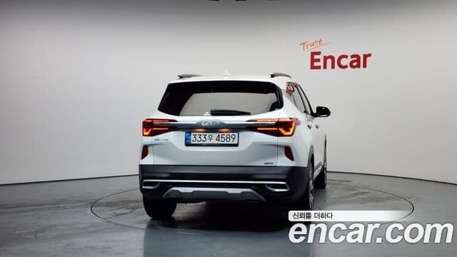 Kia Seltos Signature, 2023 4