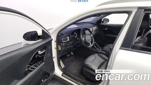 Kia Niro Noblesse, 2019 11