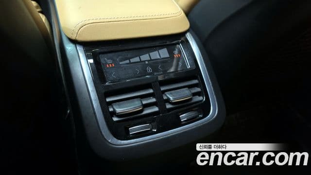 Volvo XC60 2세대 B5 Inscription, 2021 17