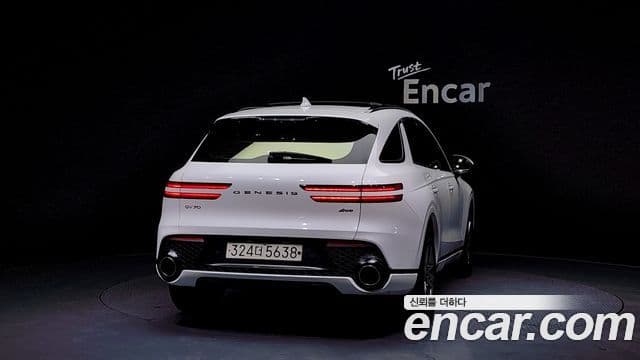 Genesis GV70, 2022 4