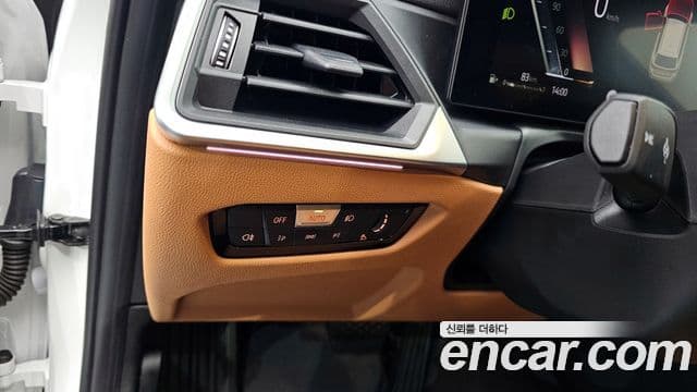 BMW 3시리즈 (G20) 320i Туринг (Touring), 2023 13