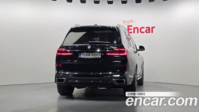 BMW X7 (G07) xDrive 40i M Sport 6인승, 2024 4