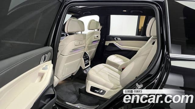 BMW X7 (G07) xDrive 40i M Sport 6인승, 2024 11