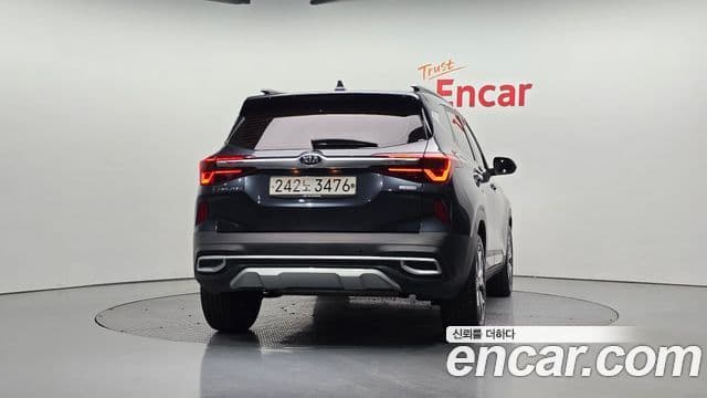 Kia Seltos Signature, 2021 4