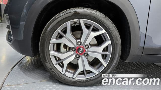 Kia Seltos Signature, 2021 все фото