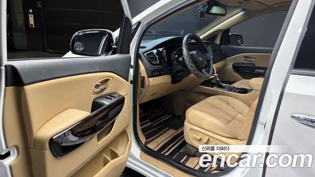 Kia The / новый New Carnival VIP, 2019 11