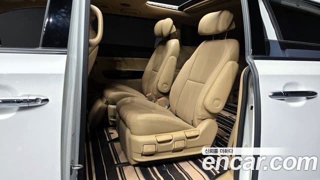 Kia The / новый New Carnival VIP, 2019 12