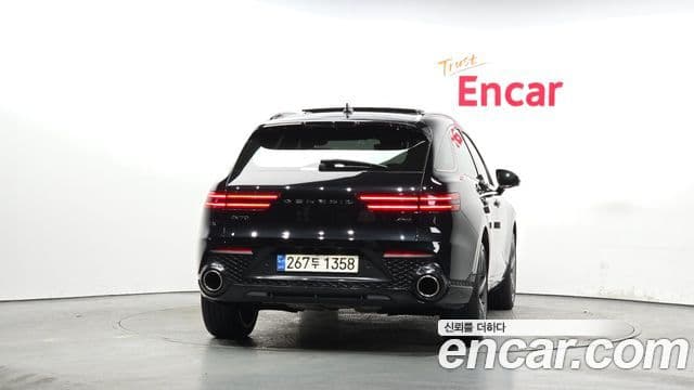 Genesis GV70, 2022 4