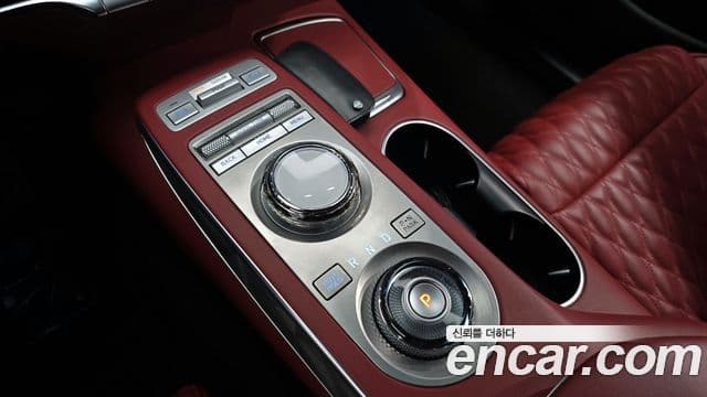 Genesis GV70, 2022 9