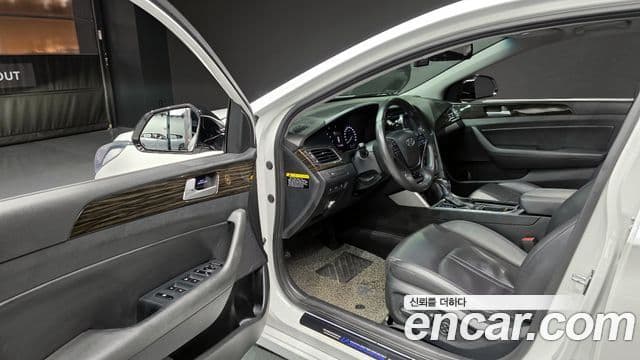 Hyundai LF Sonata 2.0 Smart, 2016 11