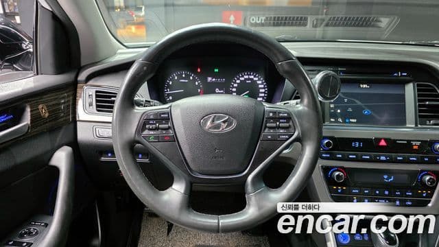 Hyundai LF Sonata 2.0 Smart, 2016 13