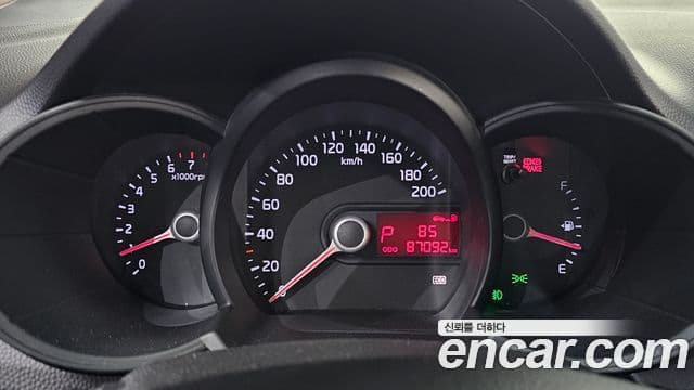 Kia All New Morning Deluxe Trendy, 2014 8