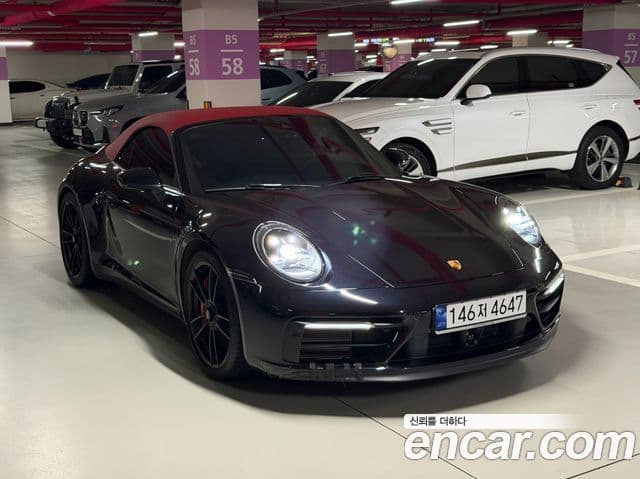 Porsche 911 (992) Carrera 4 GTS кабриолет, 2023 3