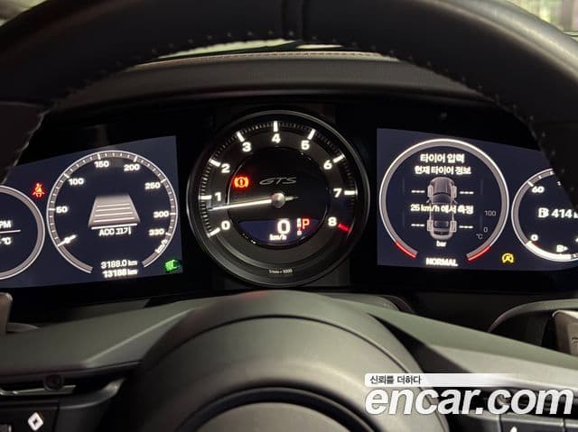 Porsche 911 (992) Carrera 4 GTS кабриолет, 2023 8