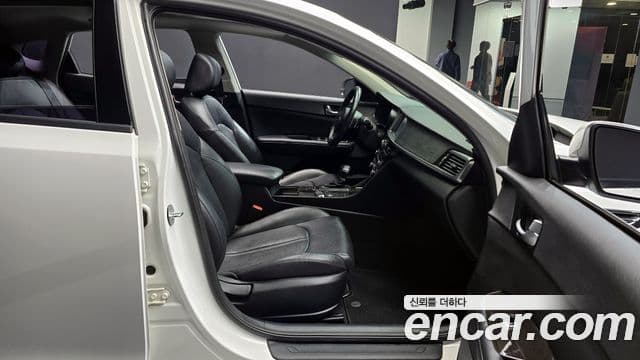 Kia K5 2세대 Prestige, 2016 10
