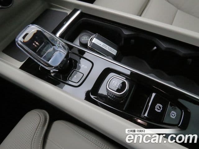 Volvo XC60 2세대 B5 Ultra Bright, 2026 9