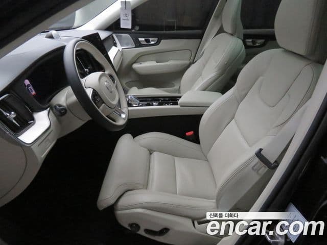 Volvo XC60 2세대 B5 Ultra Bright, 2026 10