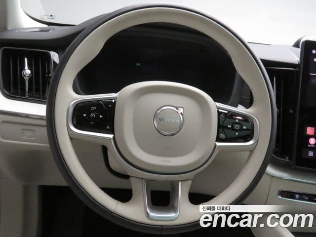 Volvo XC60 2세대 B5 Ultra Bright, 2026 14