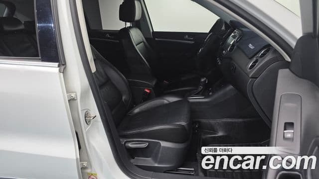 Volkswagen New Tiguan 5N, 2014 11