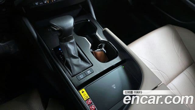 Lexus ES300h 7세대 Executive, 2026 9