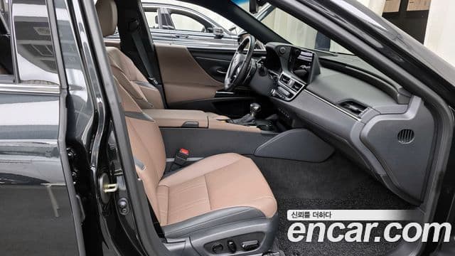 Lexus ES300h 7세대 Executive, 2026 11