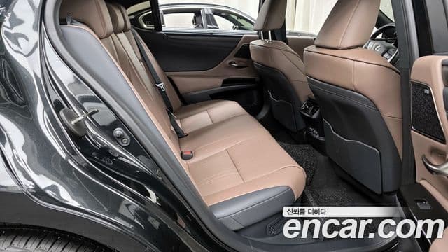 Lexus ES300h 7세대 Executive, 2026 12