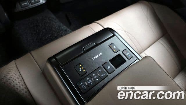 Lexus ES300h 7세대 Executive, 2026 18