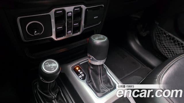 Jeep Wrangler (JL) 2.0 Overland Power top 4도어, 2020 9