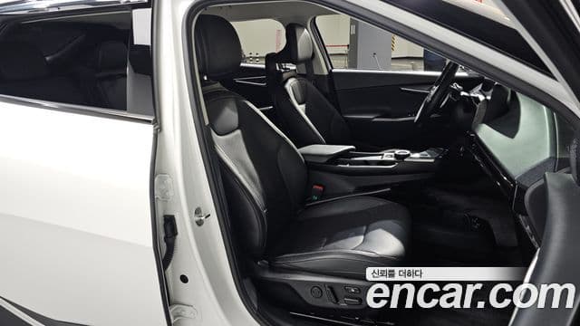 Kia EV6 Air, 2022 10